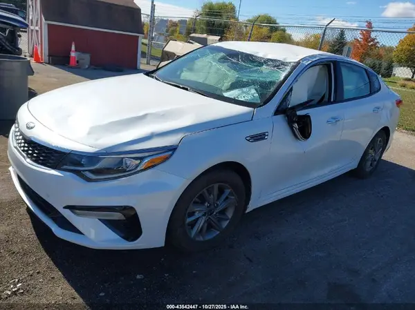 5XXGT4L39KG344902 2019 KIA OPTIMA - Image 2