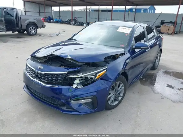 5XXGT4L39KG348500 2019 KIA OPTIMA - Image 2