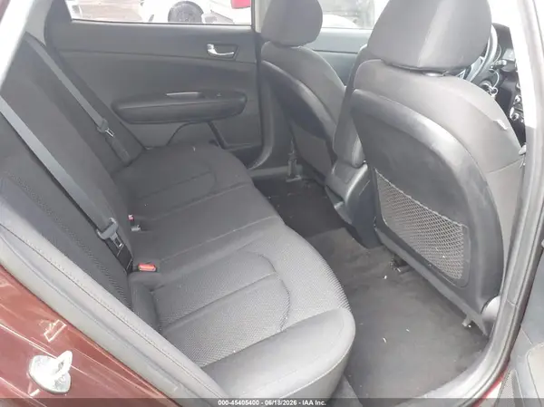 5XXGT4L39KG352773 2019 KIA OPTIMA - Image 8