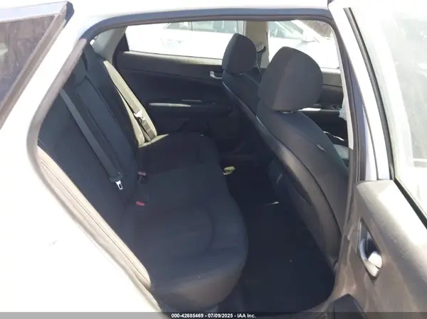 5XXGT4L39KG353843 2019 KIA OPTIMA - Image 8