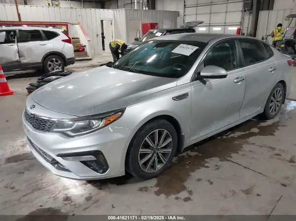 5XXGT4L39KG354118 2019 KIA OPTIMA - Image 2