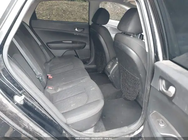 5XXGT4L39KG355995 2019 KIA OPTIMA - Image 8