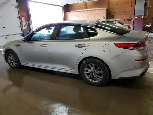 5XXGT4L39KG359593 2019 KIA OPTIMA - Image 2