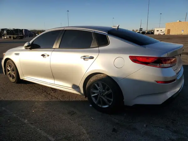 5XXGT4L39KG359643 2019 KIA OPTIMA - Image 2