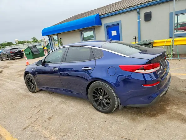 5XXGT4L39KG362817 2019 KIA OPTIMA - Image 2