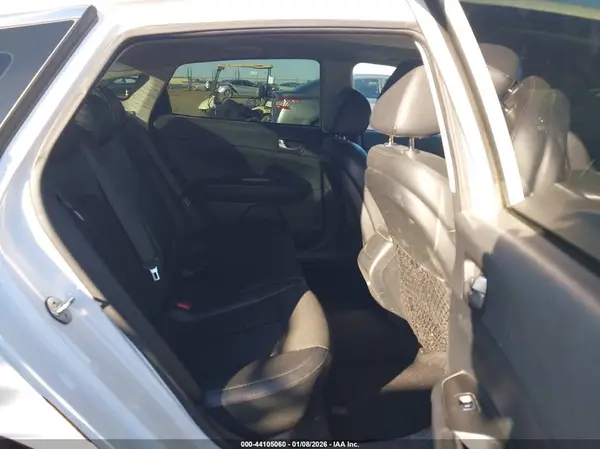 5XXGT4L39KG363613 2019 KIA OPTIMA - Image 8