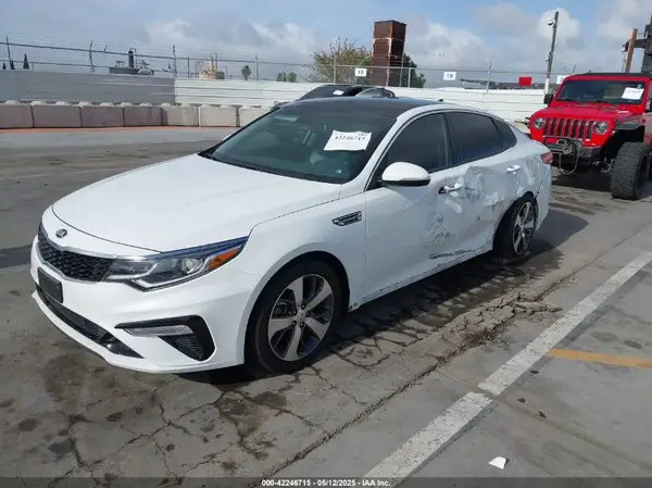 5XXGT4L39KG363899 2019 KIA OPTIMA - Image 2