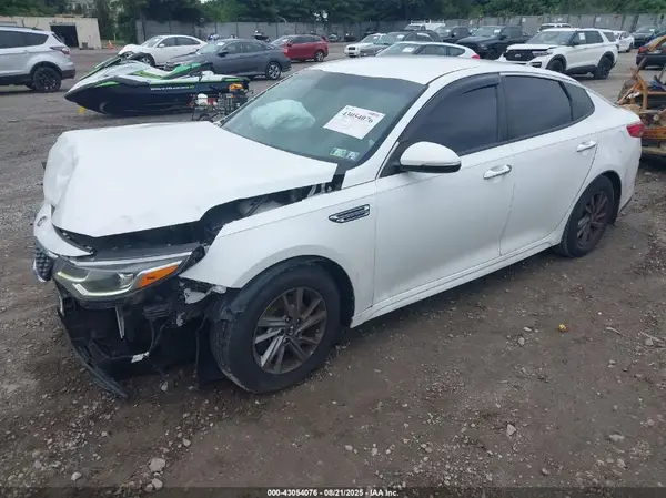5XXGT4L39KG370268 2019 KIA OPTIMA - Image 2