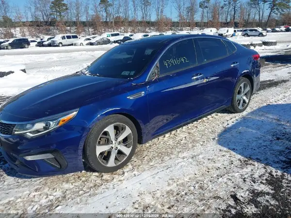 5XXGT4L39KG374109 2019 KIA OPTIMA - Image 2