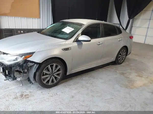 5XXGT4L39KG376524 2019 KIA OPTIMA - Image 2