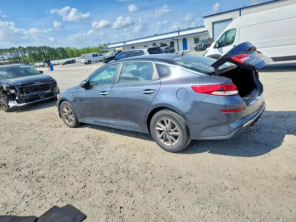 5XXGT4L39KG377673 2019 KIA OPTIMA - Image 2