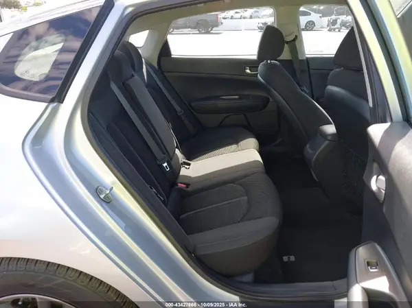 5XXGT4L39LG381143 2020 KIA OPTIMA - Image 8