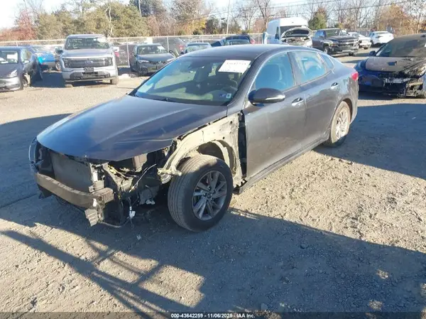 5XXGT4L39LG382003 2020 KIA OPTIMA - Image 2