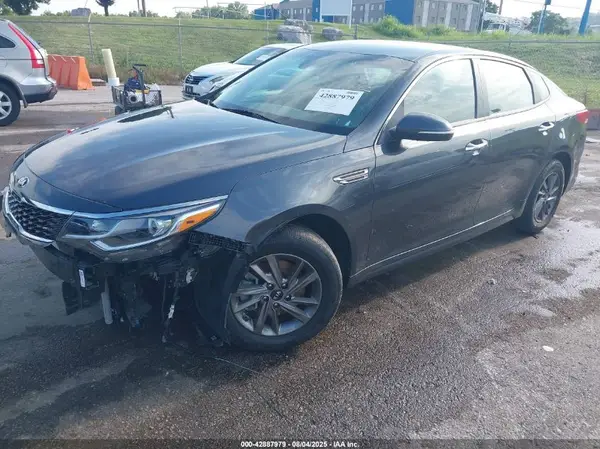 5XXGT4L39LG385077 2020 KIA OPTIMA - Image 2