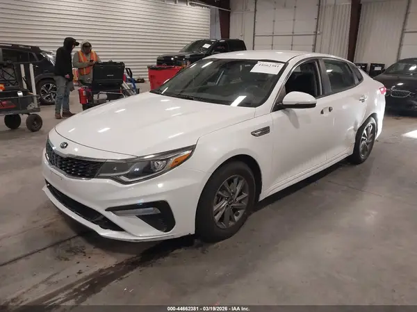 5XXGT4L39LG388805 2020 KIA OPTIMA - Image 2