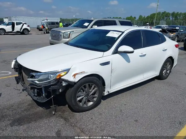 5XXGT4L39LG391445 2020 KIA OPTIMA - Image 2