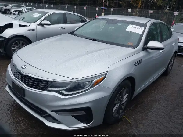 5XXGT4L39LG393826 2020 KIA OPTIMA - Image 2