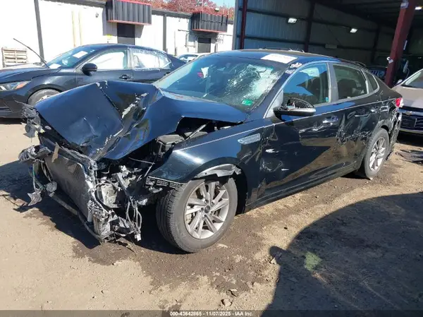 5XXGT4L39LG402346 2020 KIA OPTIMA - Image 2