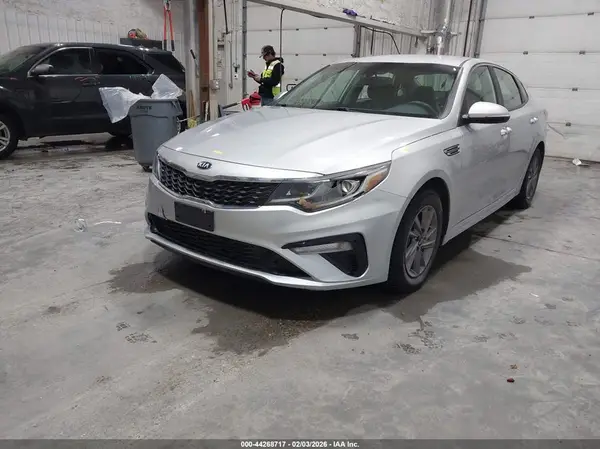 5XXGT4L39LG403545 2020 KIA OPTIMA - Image 2
