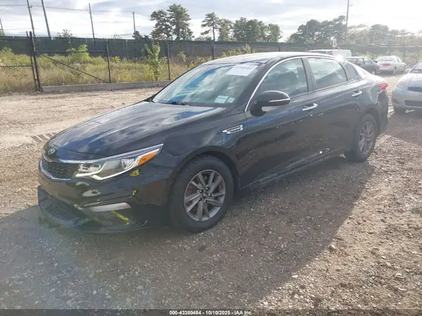 5XXGT4L39LG409989 2020 KIA OPTIMA - Image 2