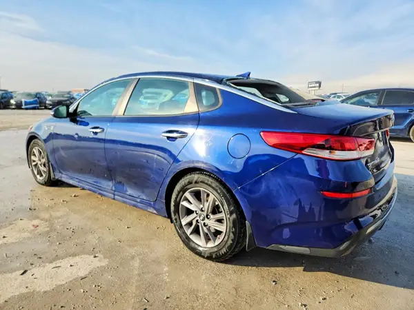 5XXGT4L39LG414061 2020 KIA OPTIMA - Image 2