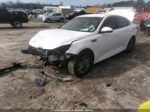 5XXGT4L39LG418319 2020 KIA OPTIMA - Image 2