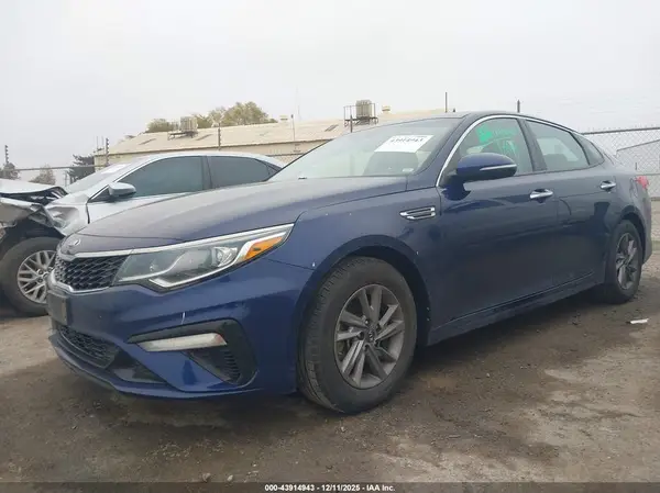 5XXGT4L39LG421656 2020 KIA OPTIMA - Image 2