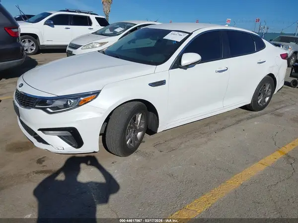 5XXGT4L39LG422077 2020 KIA OPTIMA - Image 2