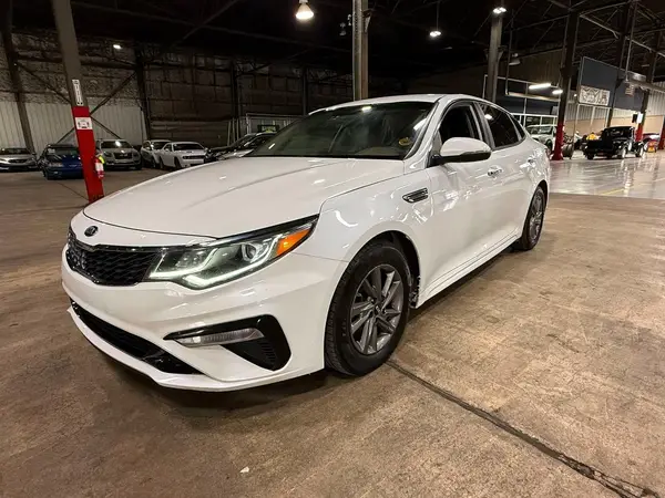 5XXGT4L39LG423438 2020 KIA OPTIMA - Image 2