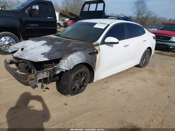 5XXGT4L39LG424394 2020 KIA OPTIMA - Image 2
