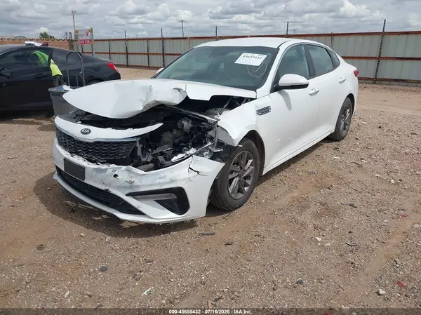 5XXGT4L39LG424590 2020 KIA OPTIMA - Image 2