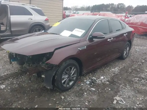 5XXGT4L39LG424671 2020 KIA OPTIMA - Image 2