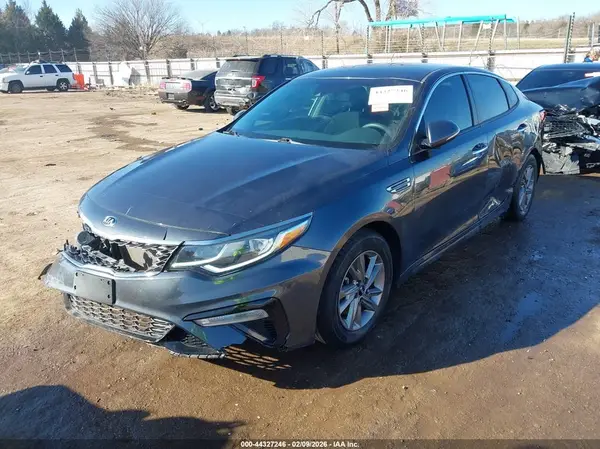 5XXGT4L39LG426159 2020 KIA OPTIMA - Image 2