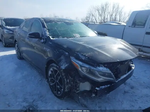 5XXGT4L39LG427635 2020 KIA OPTIMA - Image 1