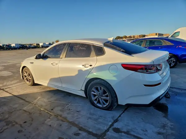 5XXGT4L39LG430681 2020 KIA OPTIMA - Image 2