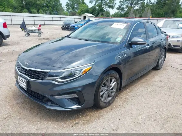 5XXGT4L39LG437985 2020 KIA OPTIMA - Image 2