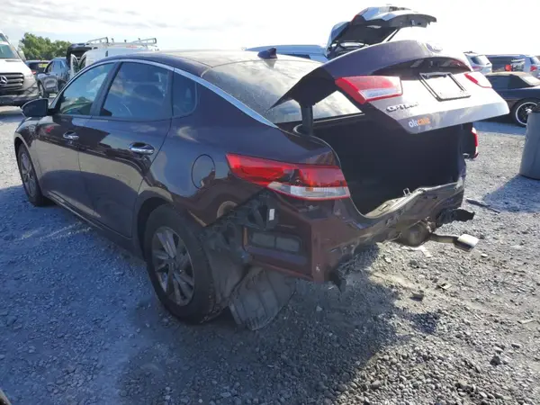 5XXGT4L39LG441499 2020 KIA OPTIMA - Image 2
