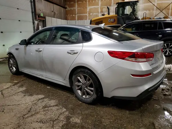 5XXGT4L39LG447805 2020 KIA OPTIMA - Image 2