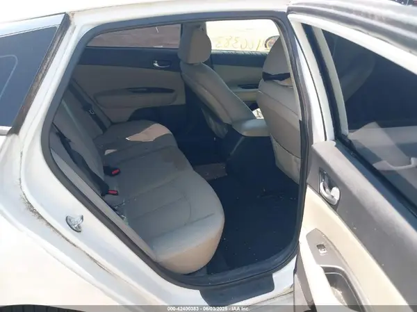 5XXGT4L3XGG009882 2016 KIA OPTIMA - Image 8