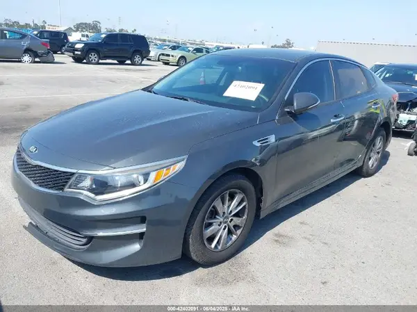 5XXGT4L3XGG016735 2016 KIA OPTIMA - Image 2