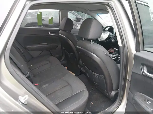 5XXGT4L3XGG017562 2016 KIA OPTIMA - Image 8