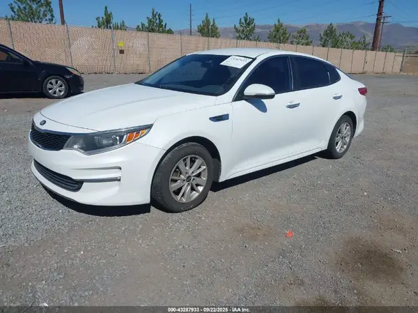 5XXGT4L3XGG025600 2016 KIA OPTIMA - Image 2