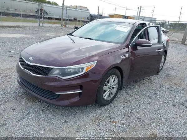 5XXGT4L3XGG028657 2016 KIA OPTIMA - Image 2