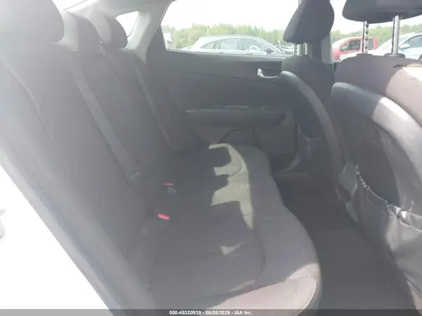 5XXGT4L3XGG040243 2016 KIA OPTIMA - Image 8