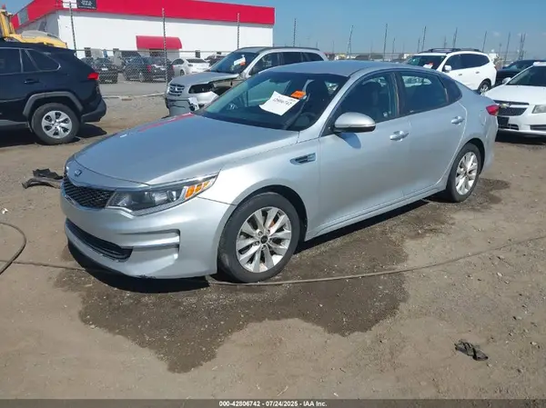 5XXGT4L3XGG052893 2016 KIA OPTIMA - Image 2