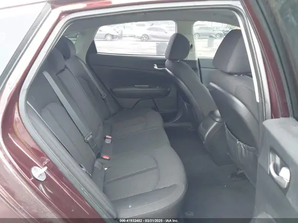 5XXGT4L3XGG061299 2016 KIA OPTIMA - Image 8