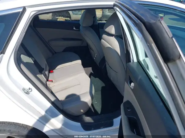 5XXGT4L3XGG063439 2016 KIA OPTIMA - Image 8