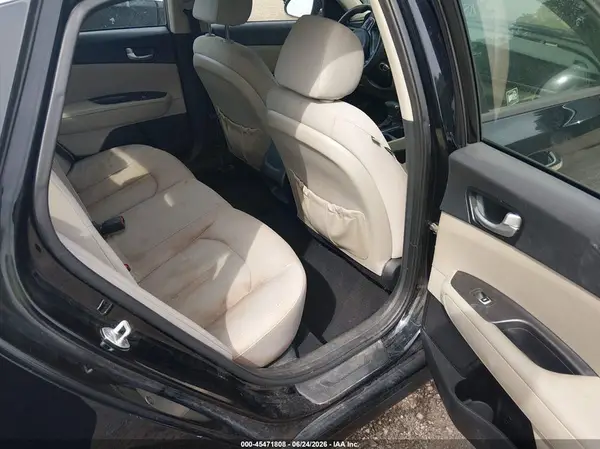 5XXGT4L3XGG069256 2016 KIA OPTIMA - Image 8