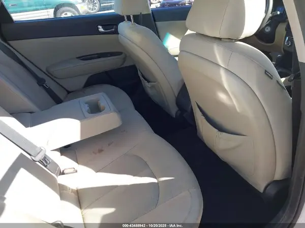 5XXGT4L3XGG069418 2016 KIA OPTIMA - Image 8