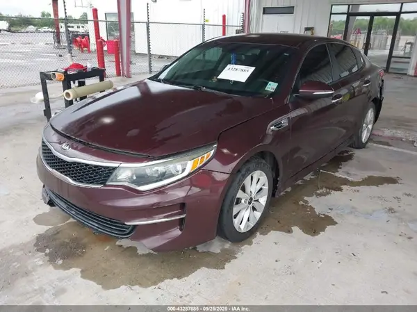 5XXGT4L3XGG074585 2016 KIA OPTIMA - Image 2